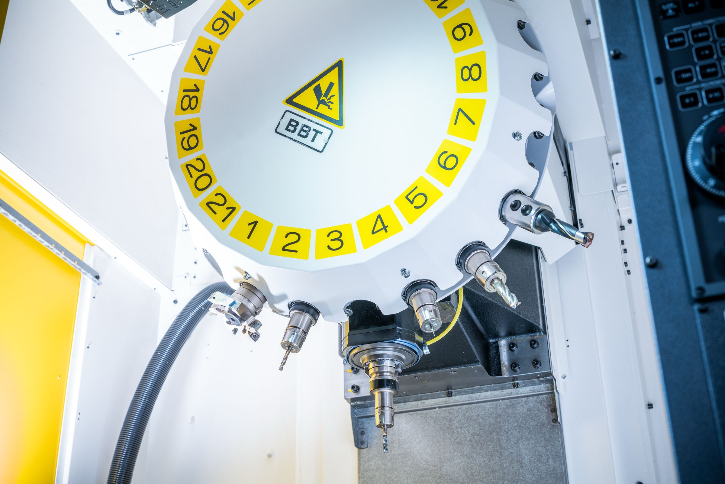 Tool carousel and spindle inside the FANUC machining center